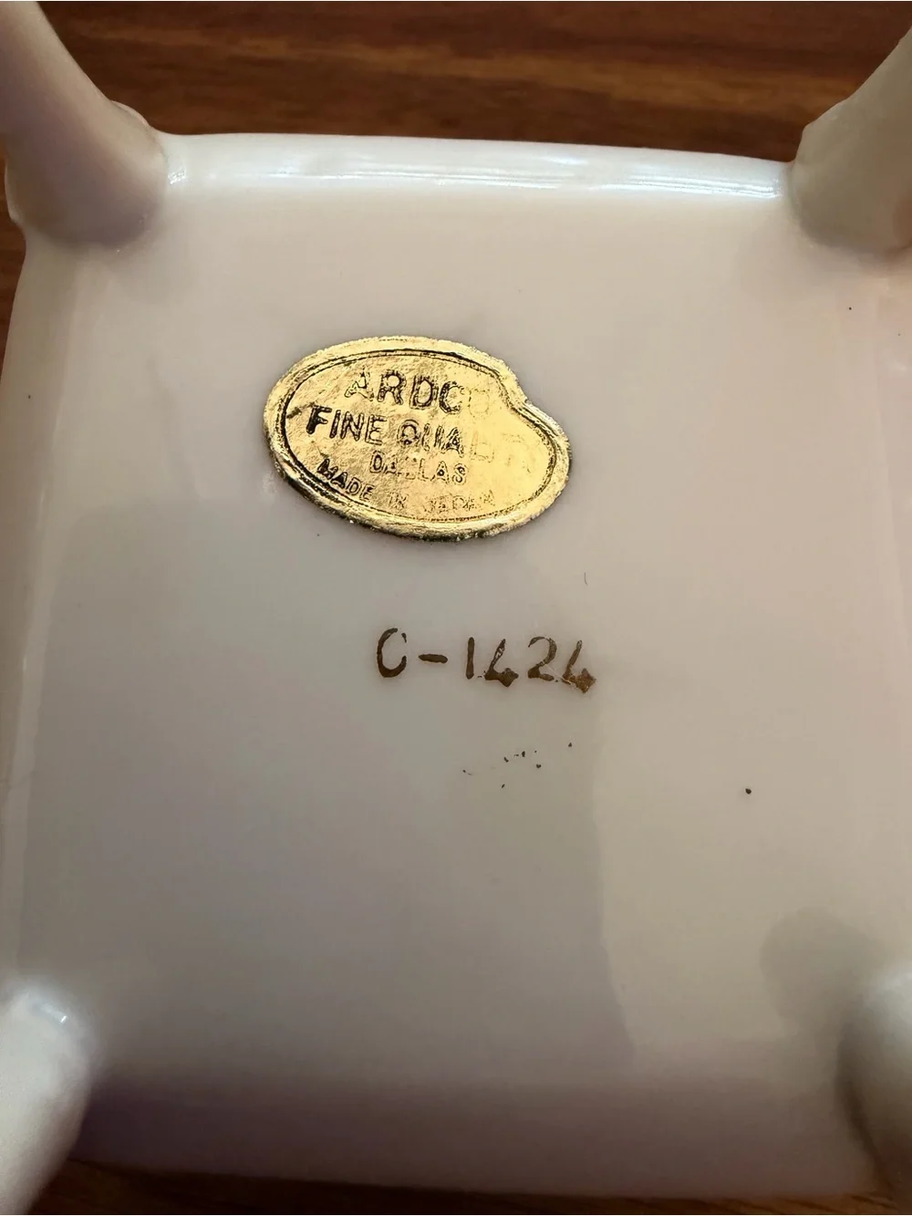 VTG Ardco Japan Porcelain Footed Trinket Box C1424